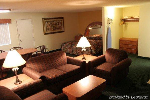 University Inn And Suites Tallahassee Zimmer foto